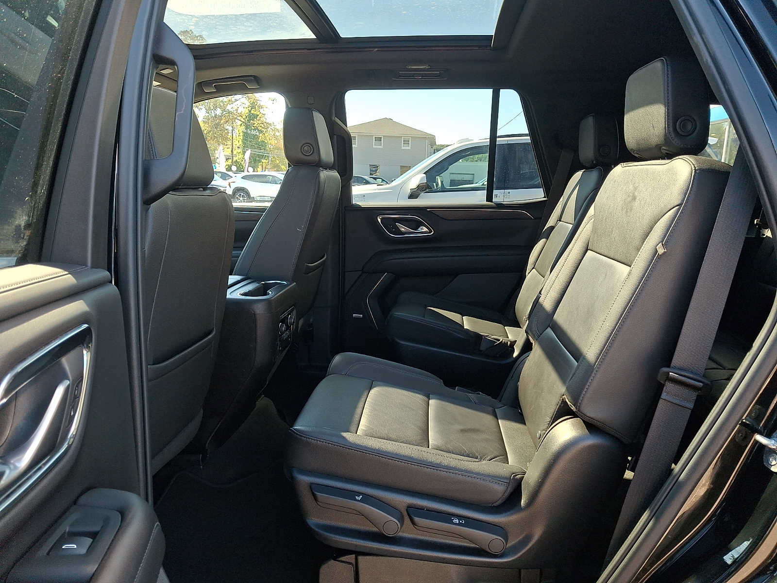 Used 2023 Chevrolet Tahoe LT AWD/4WD image 10