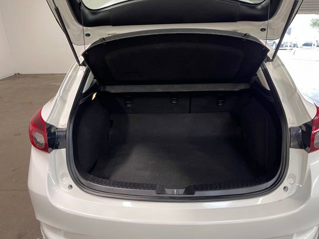 Used 2017 MAZDA MAZDA3 Touring image 16