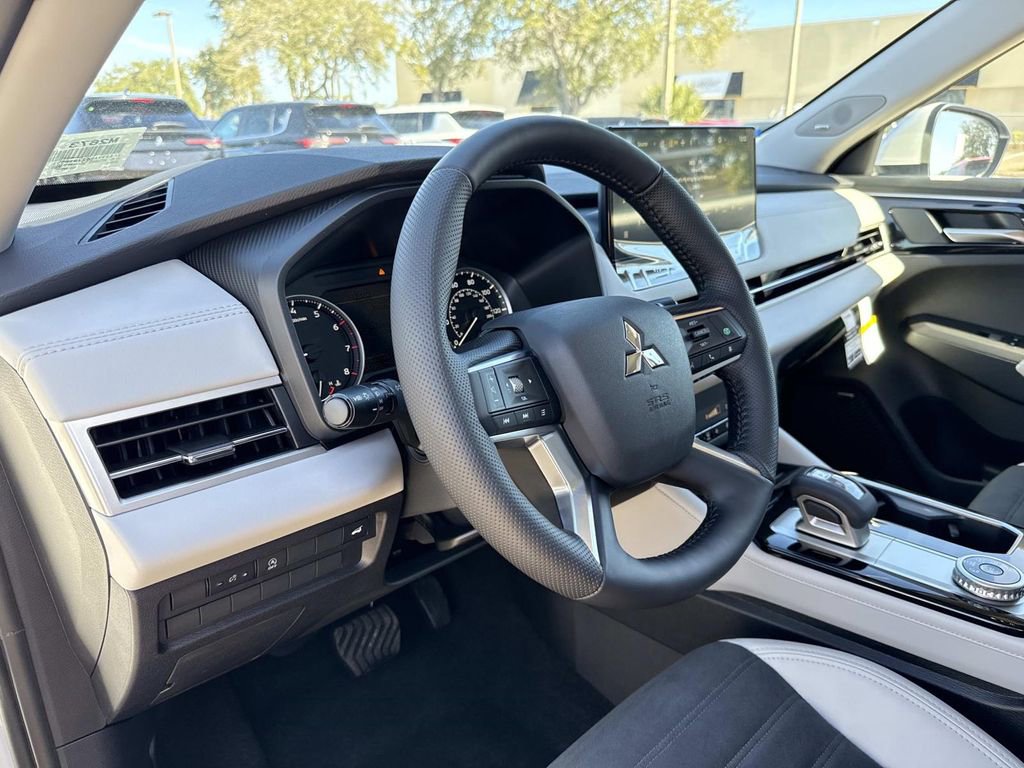 New 2026 Mitsubishi Outlander SE image 21