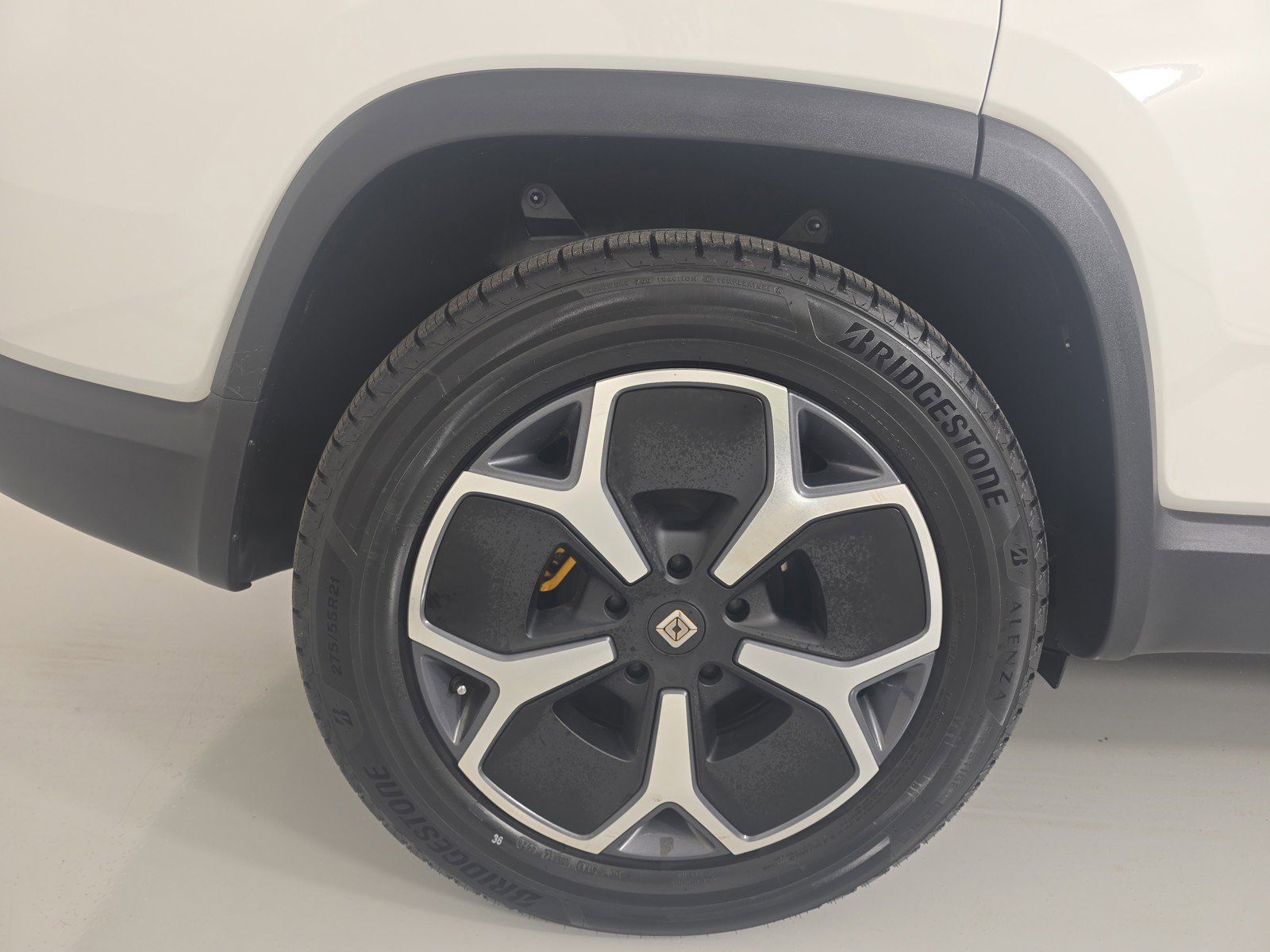 Used 2024 Rivian R1S Adventure AWD/4WD image 12