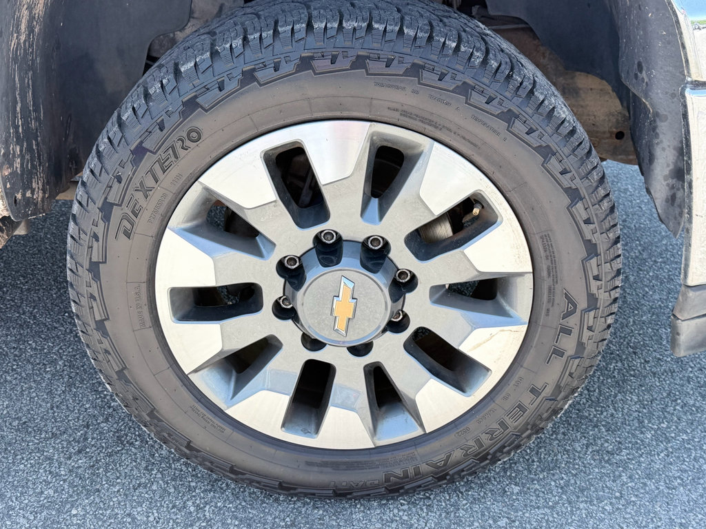 Used 2012 Chevrolet Silverado 3500 W/T AWD/4WD image 32