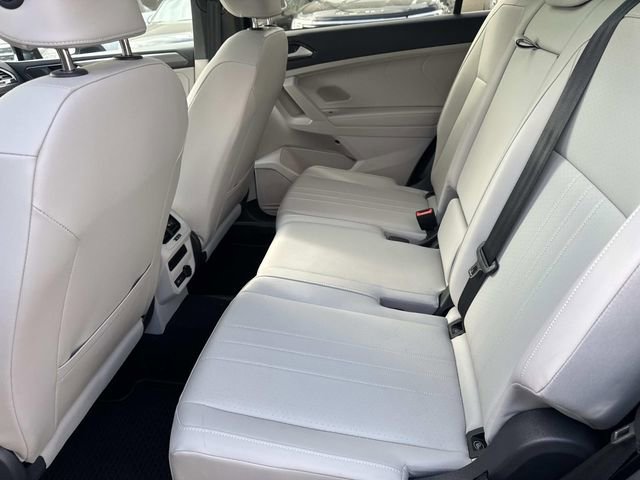 Certified 2024 Volkswagen Tiguan SE R-Line FWD image 10