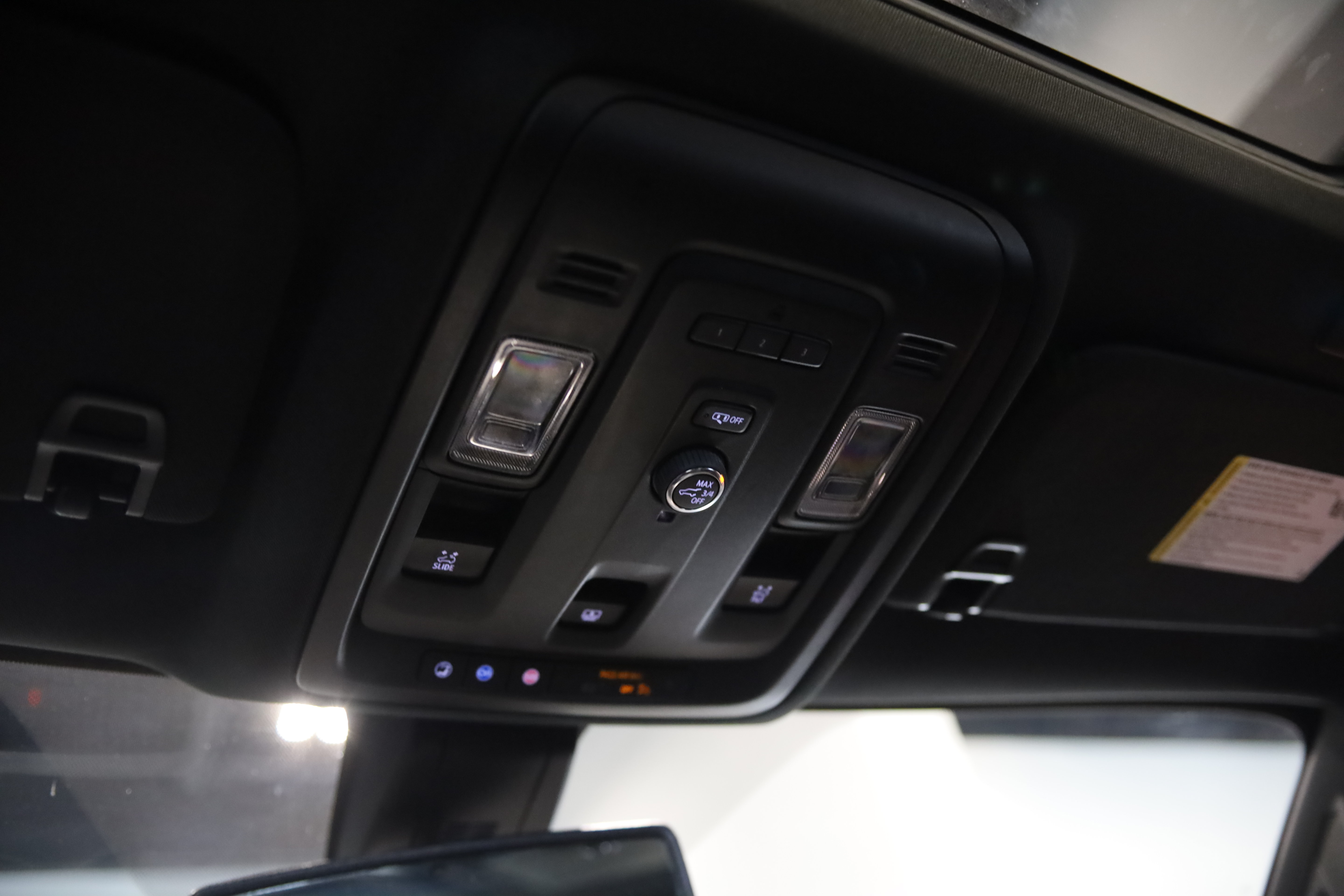 Used 2022 GMC Yukon SLT AWD/4WD image 34