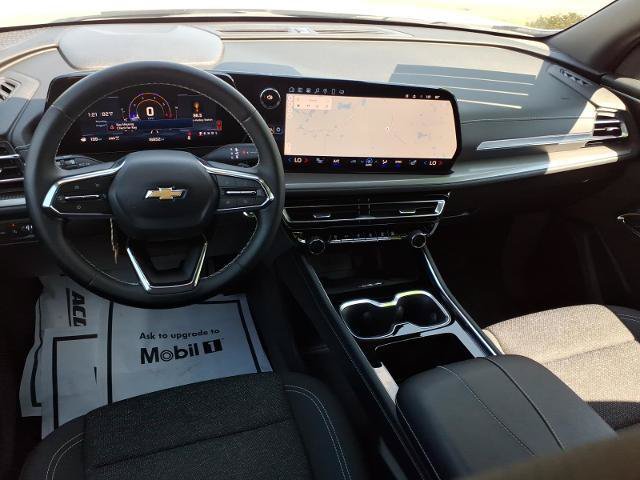 Used 2025 Chevrolet Traverse LT AWD/4WD image 11