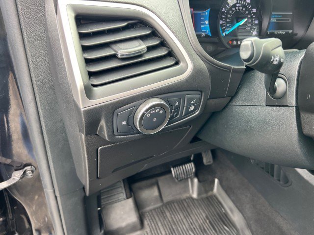 Certified 2022 Ford Edge SEL w/ Sport Appearance Package AWD/4WD image 10