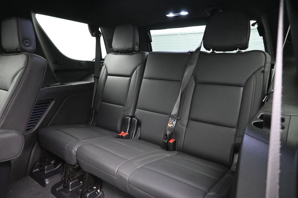 Used 2025 Chevrolet Tahoe High Country AWD/4WD image 27