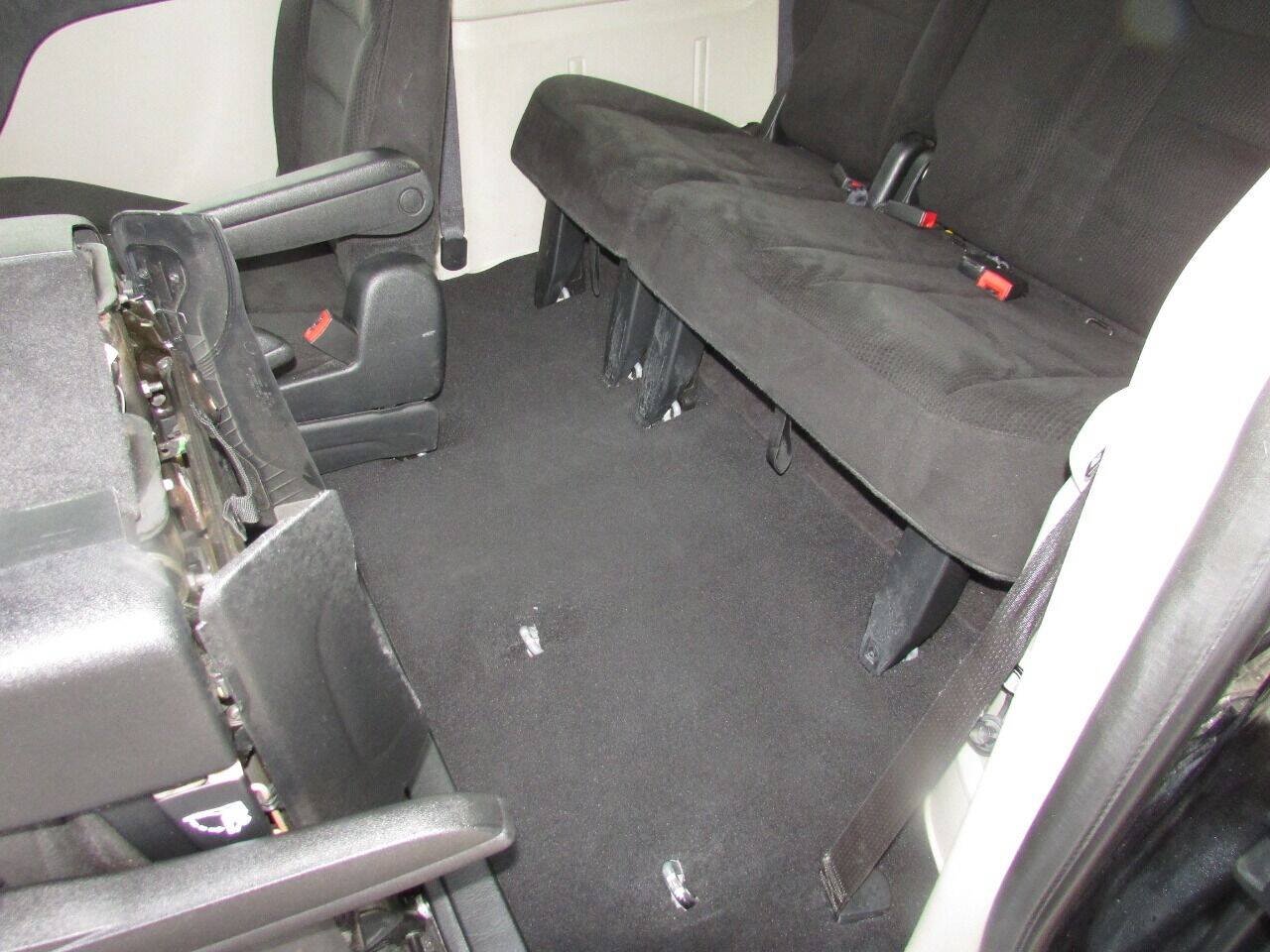Used 2015 Dodge Grand Caravan SXT FWD image 16