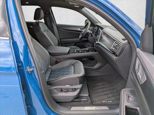 Used 2025 Volkswagen Atlas Cross Sport SEL Premium R-Line image 21