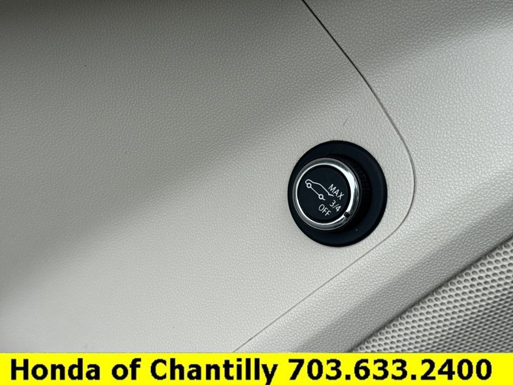 Used 2020 GMC Acadia Denali w/ Denali Ultimate Package AWD/4WD image 24