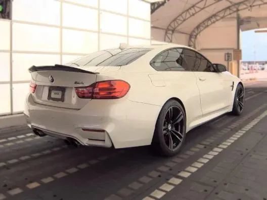 Used 2015 BMW M4 Coupe RWD image 4