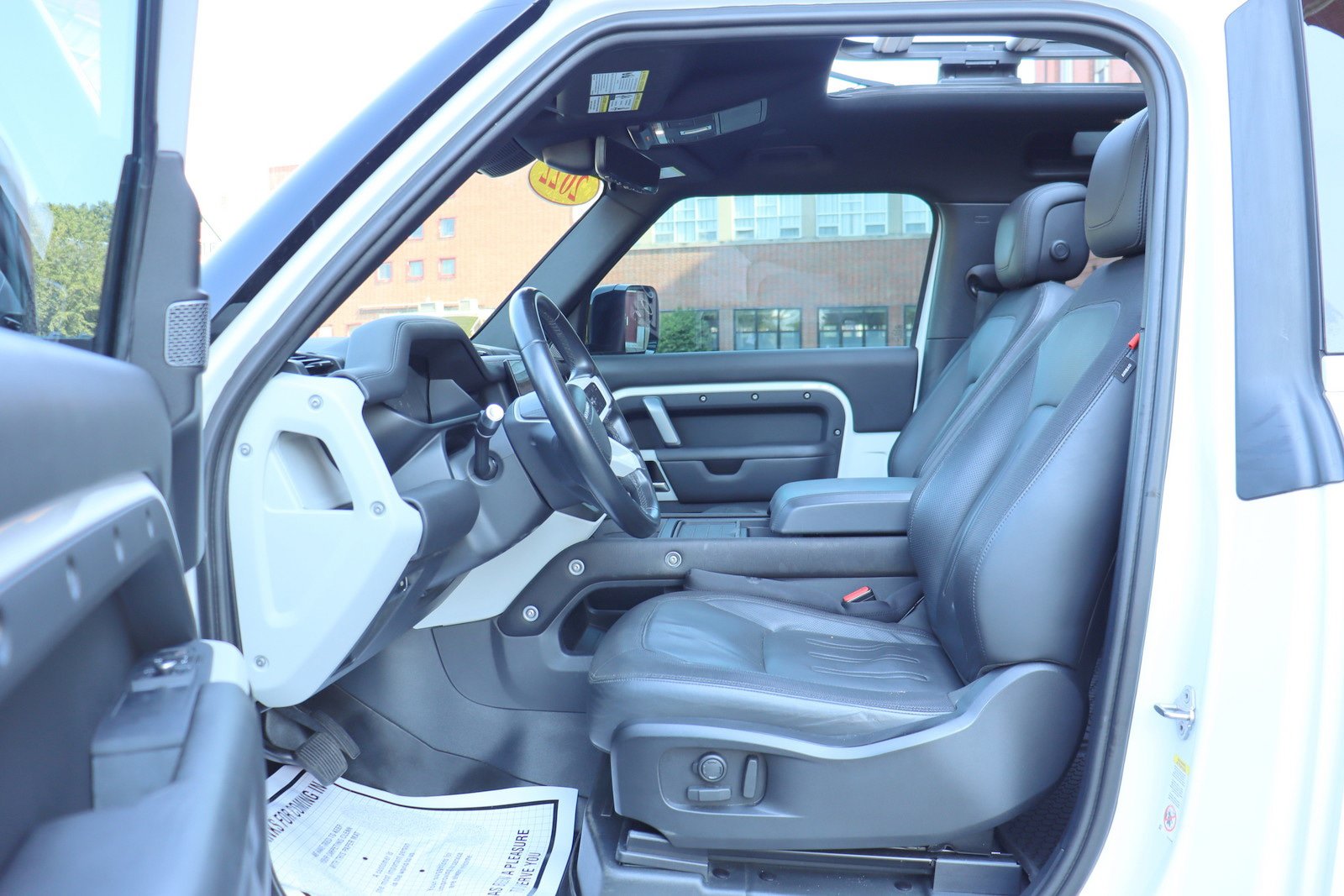 Used 2022 Land Rover Defender 90 X-Dynamic HSE AWD/4WD image 10