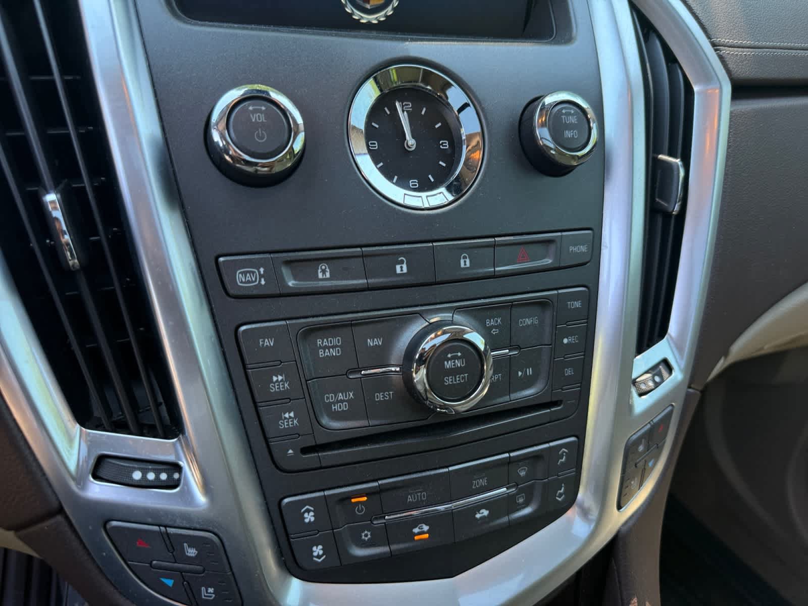 Used 2011 Cadillac SRX Premium AWD/4WD image 17