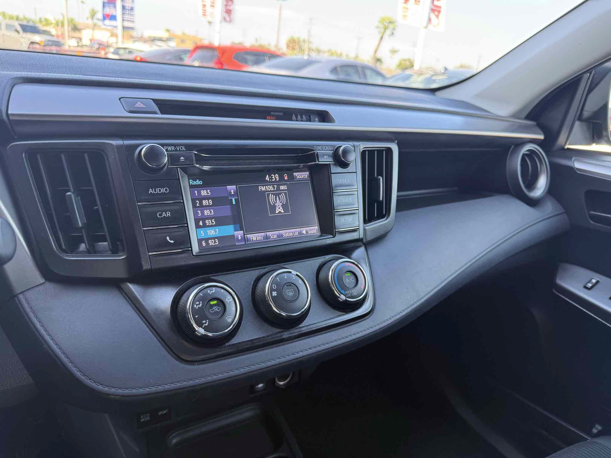 Used 2018 Toyota RAV4 LE w/ All Weather Liner Package FWD image 97