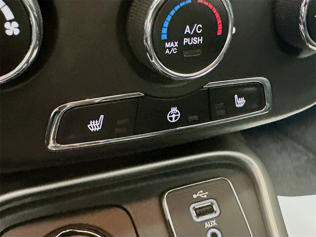 Used 2018 Jeep Compass Latitude w/ Cold Weather Group image 19