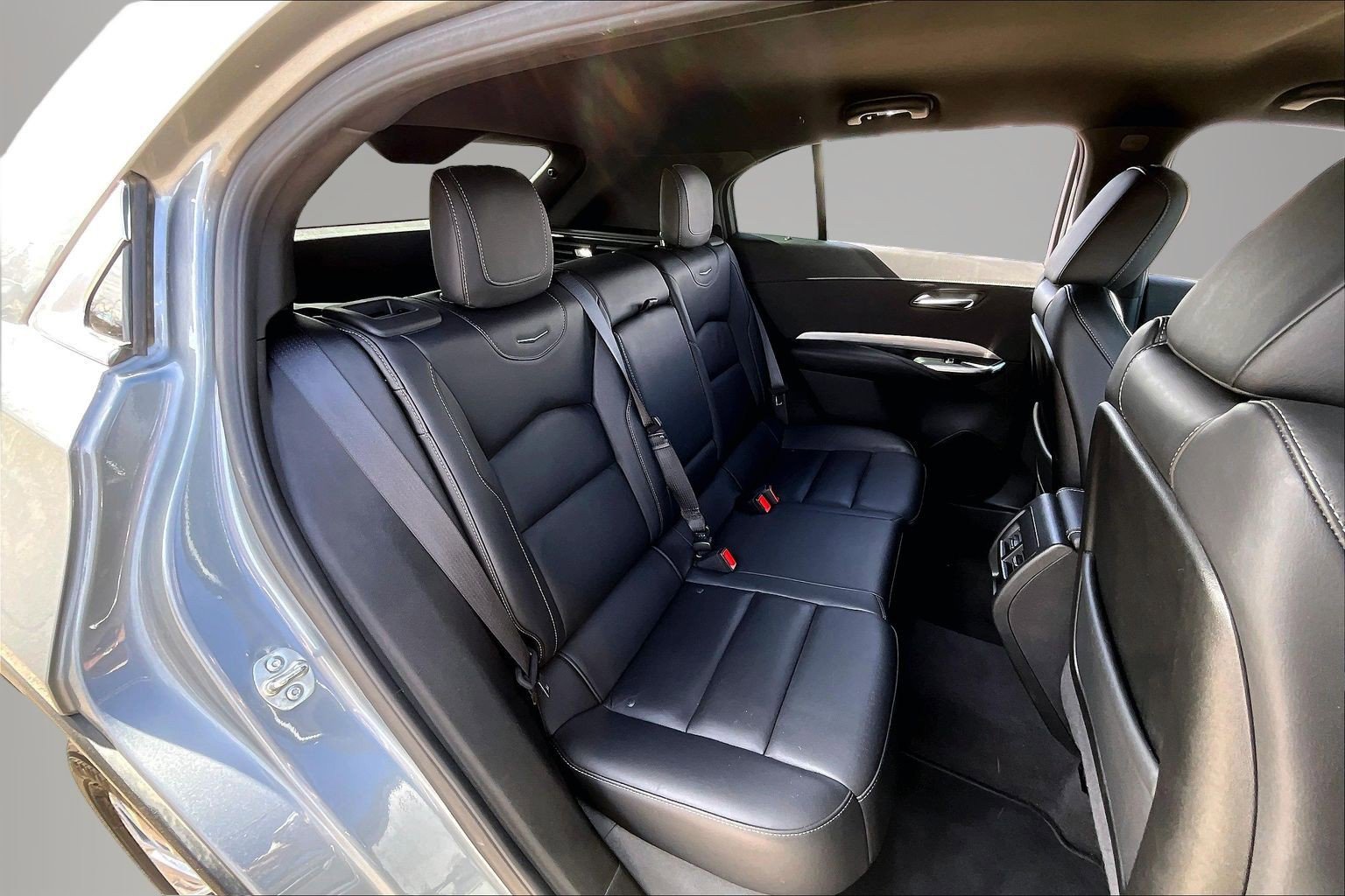 Used 2024 Cadillac XT4 Premium Luxury image 25