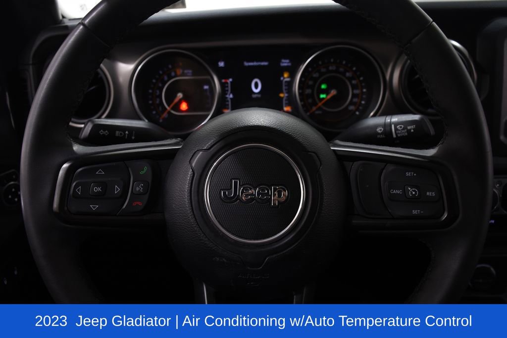 Used 2023 Jeep Gladiator Sport AWD/4WD image 11