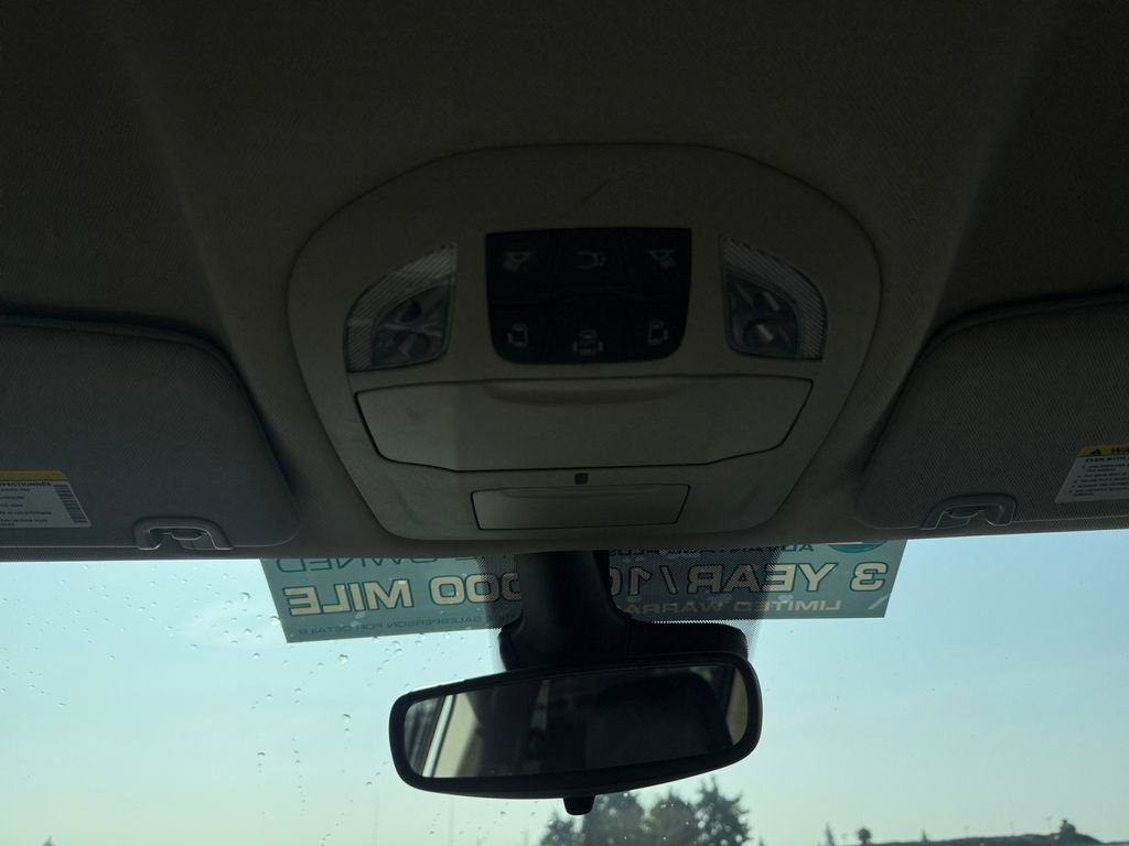 Used 2024 Chrysler Pacifica Touring-L image 24