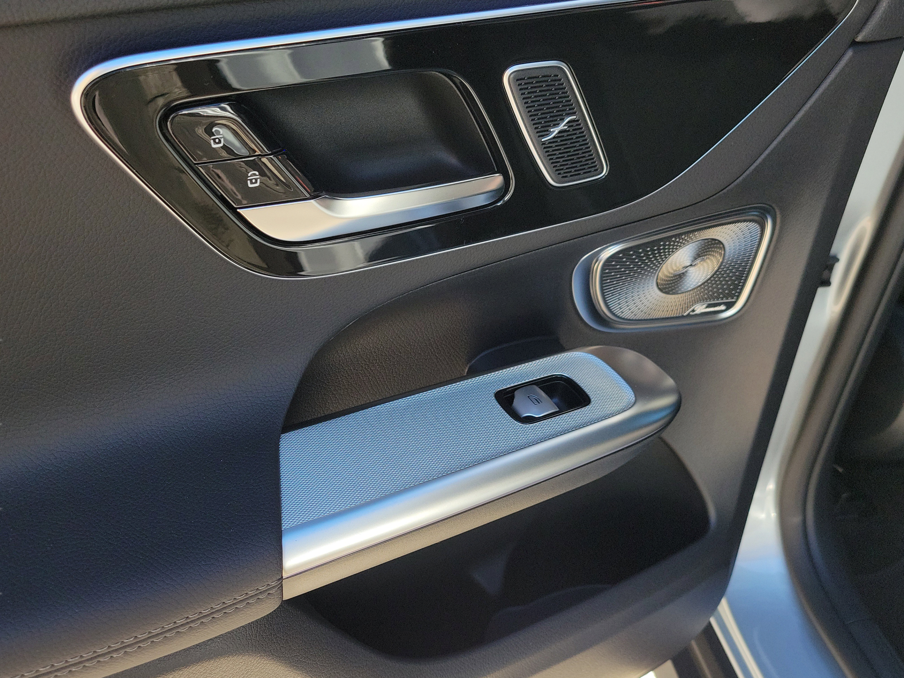 Used 2026 Mercedes-Benz GLC 300 image 7