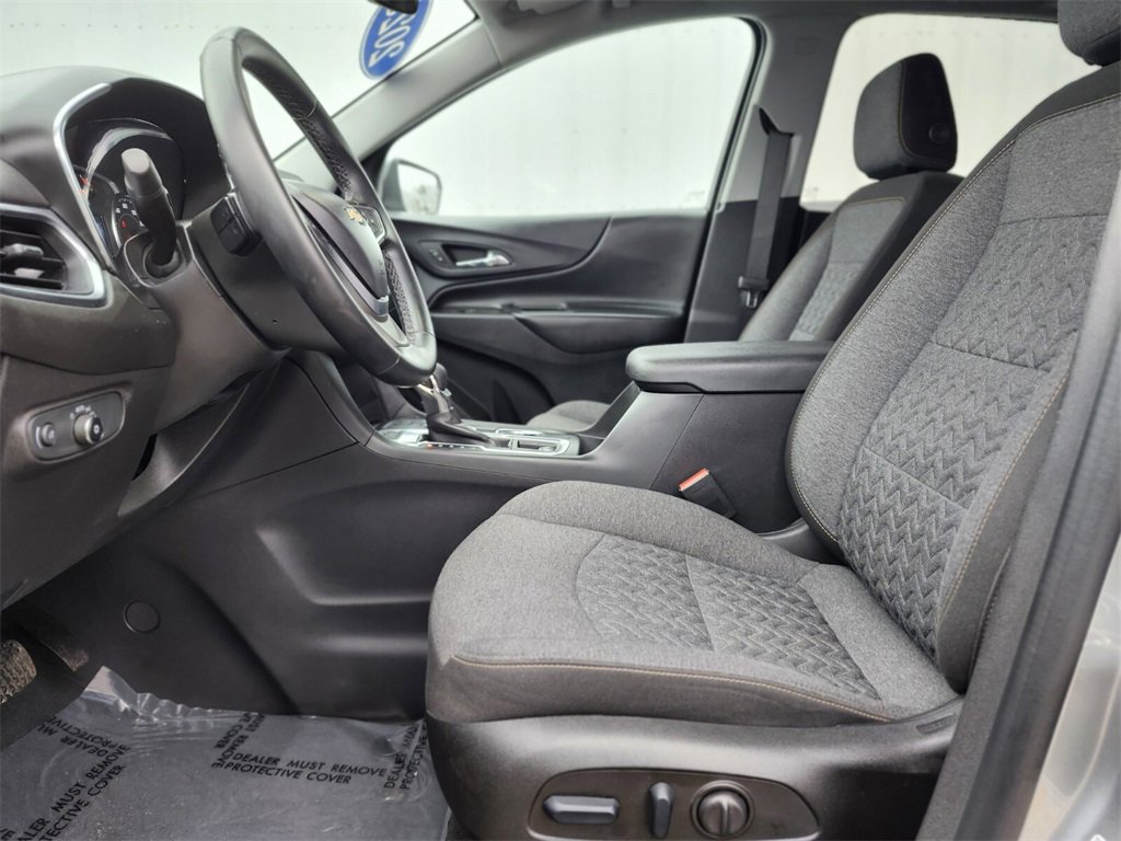 Used 2023 Chevrolet Equinox LT image 16