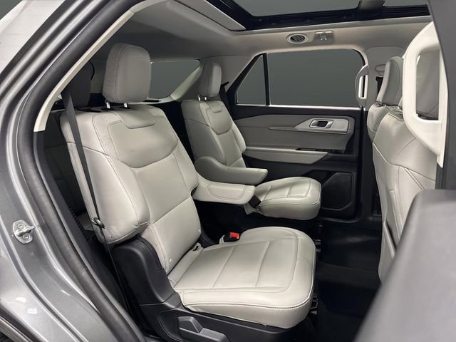 Used 2025 Ford Explorer Active w/ Active Comfort Package image 33