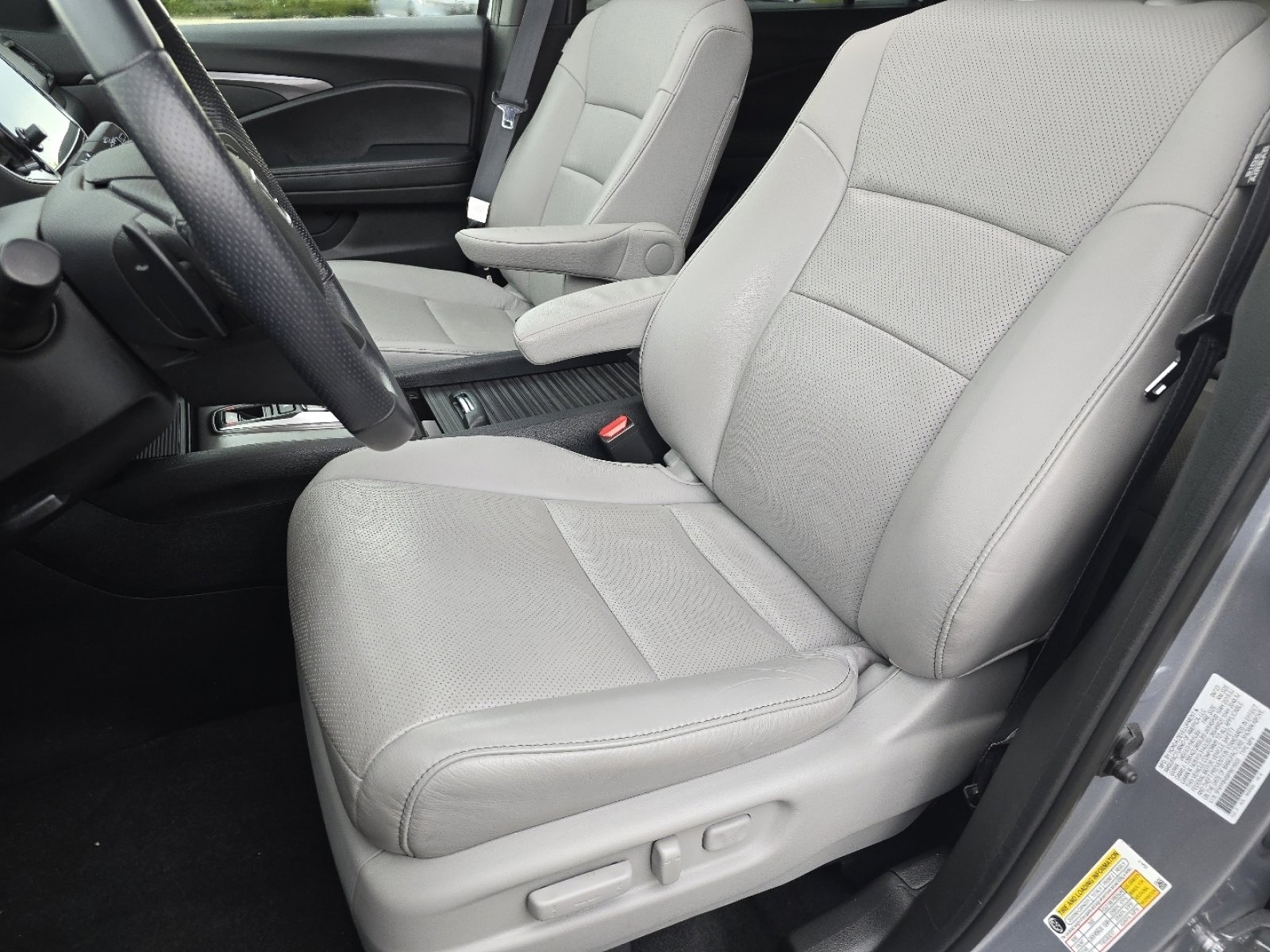 Used 2023 Honda Passport EX-L image 22
