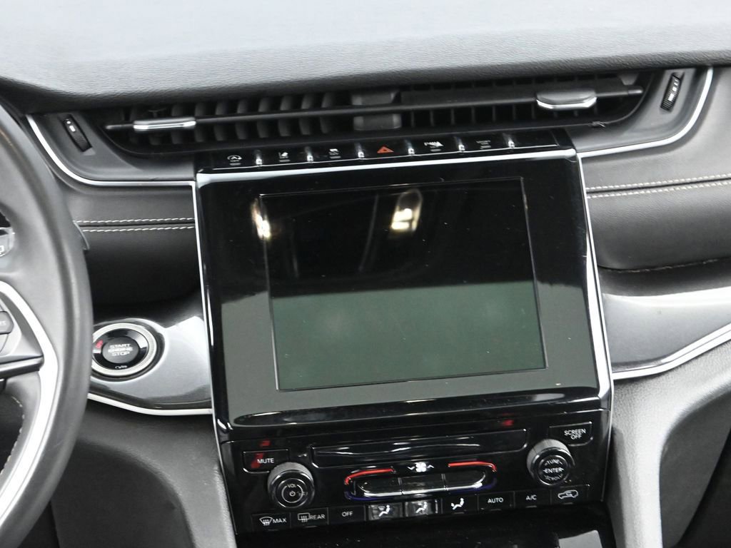 Used 2023 Jeep Grand Cherokee L Laredo image 28