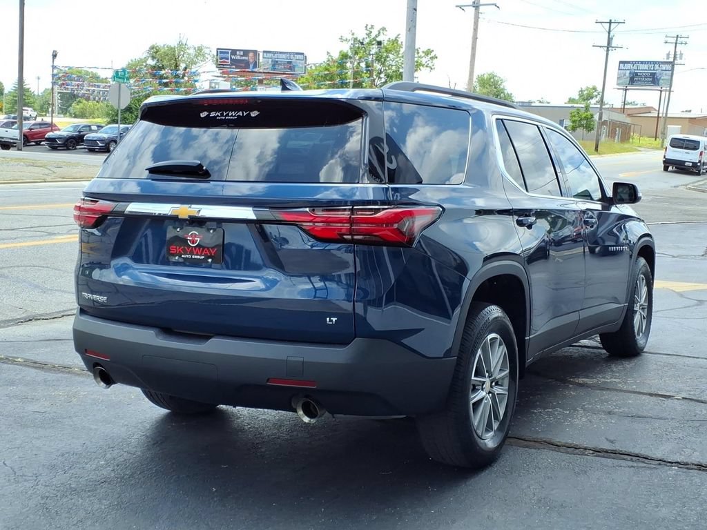 Used 2023 Chevrolet Traverse LT FWD image 4