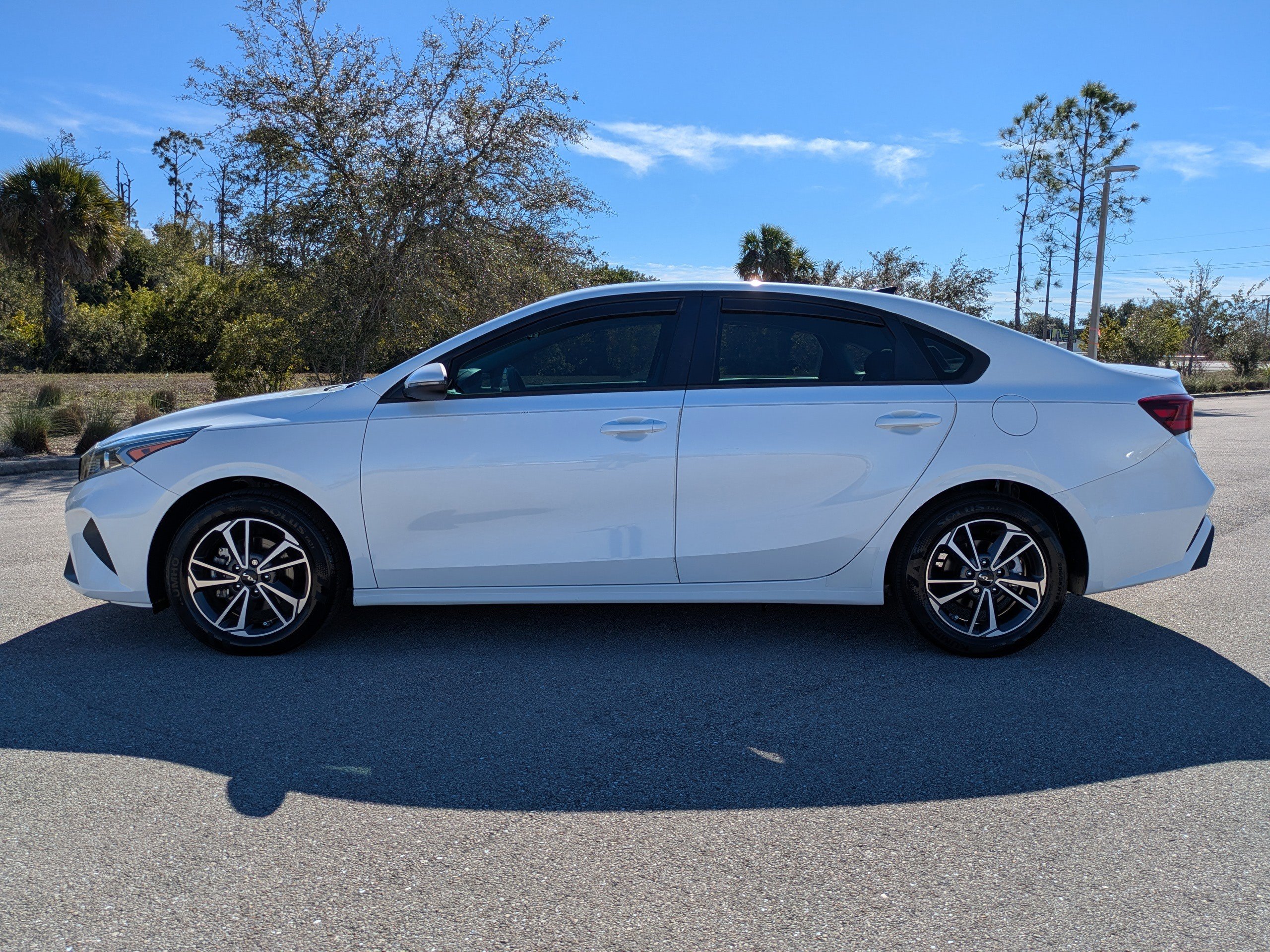 Certified 2022 Kia Forte LXS w/ LXS Technology Package image 8