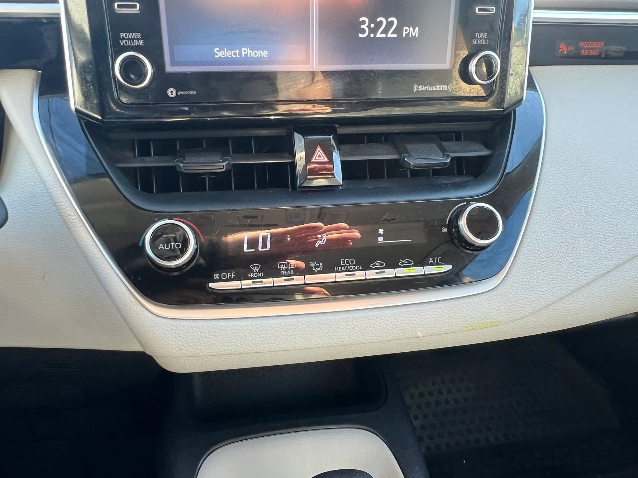Used 2021 Toyota Corolla LE FWD image 20