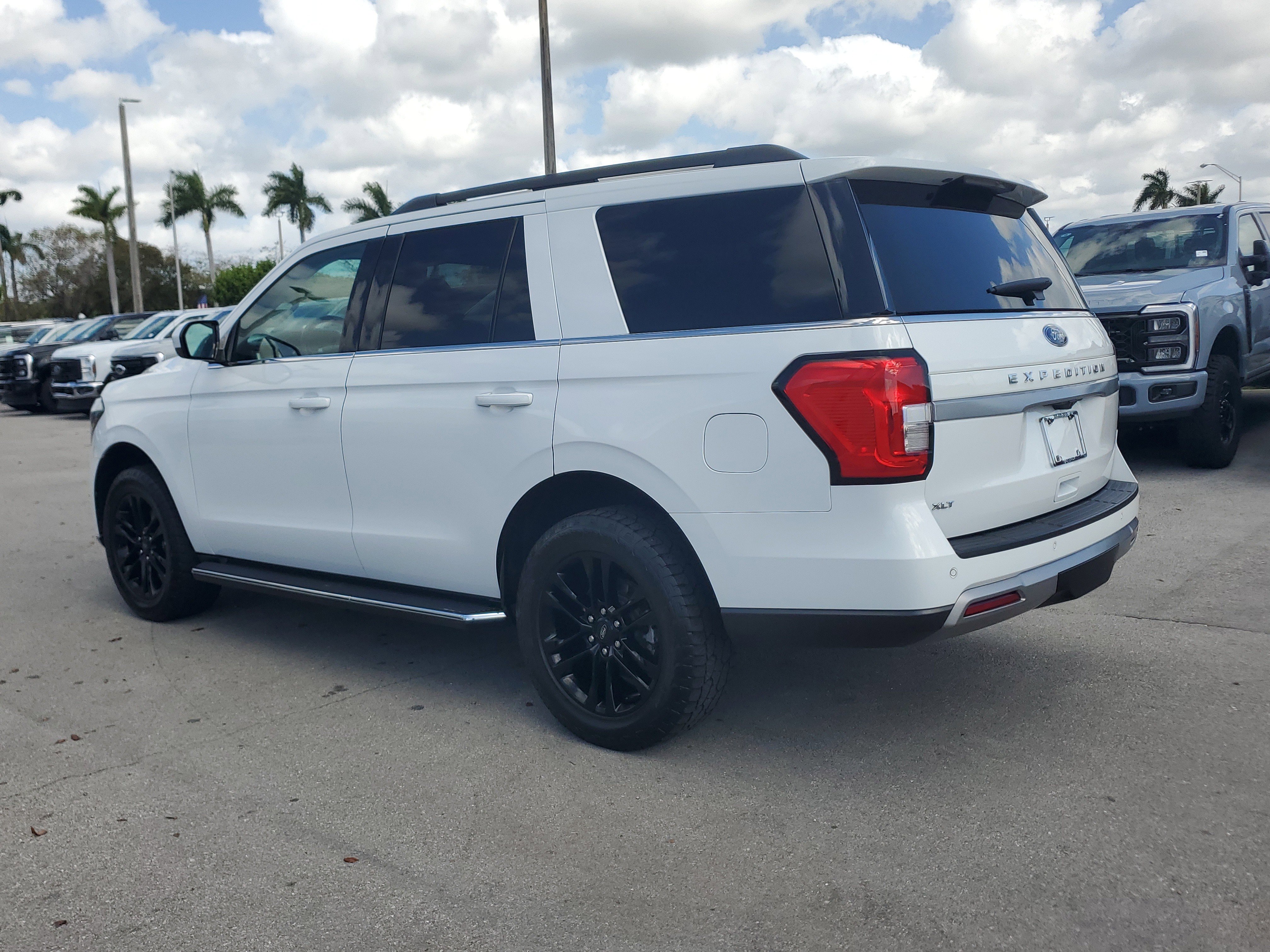 Used 2022 Ford Expedition XLT RWD image 7