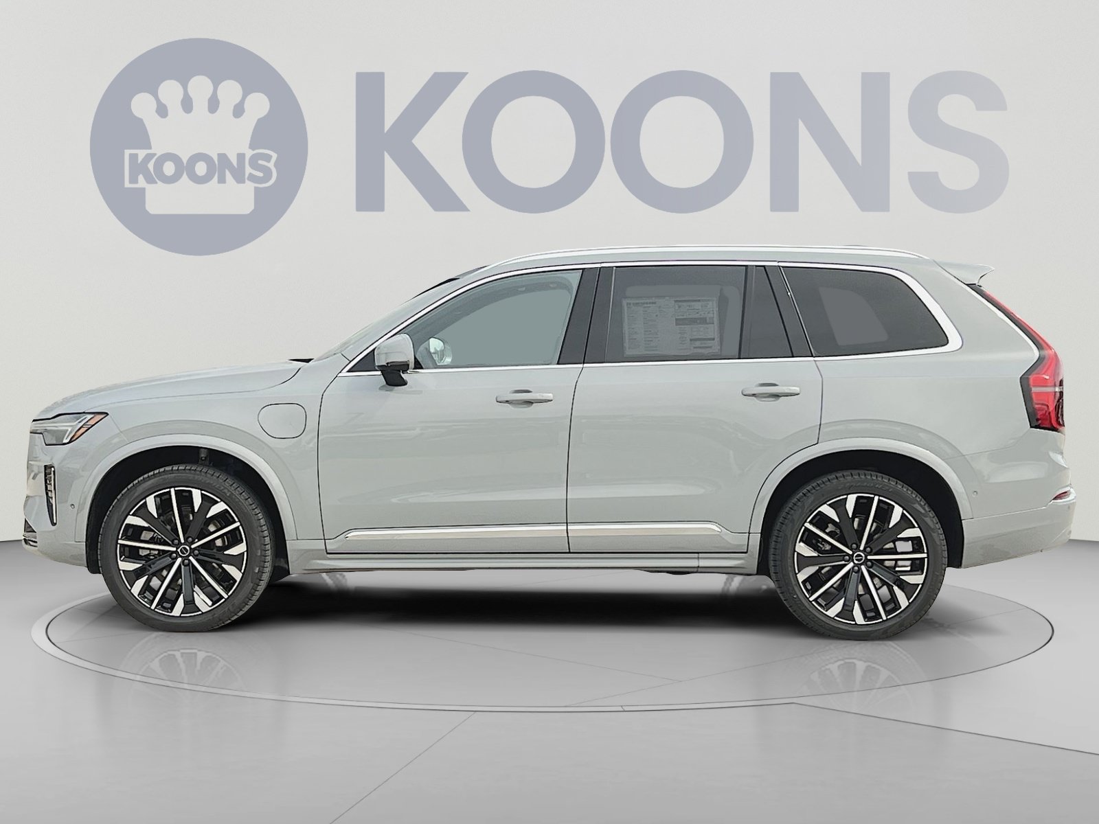 New 2026 Volvo XC90 T8 Plus w/ Protection Package Premier AWD/4WD image 13