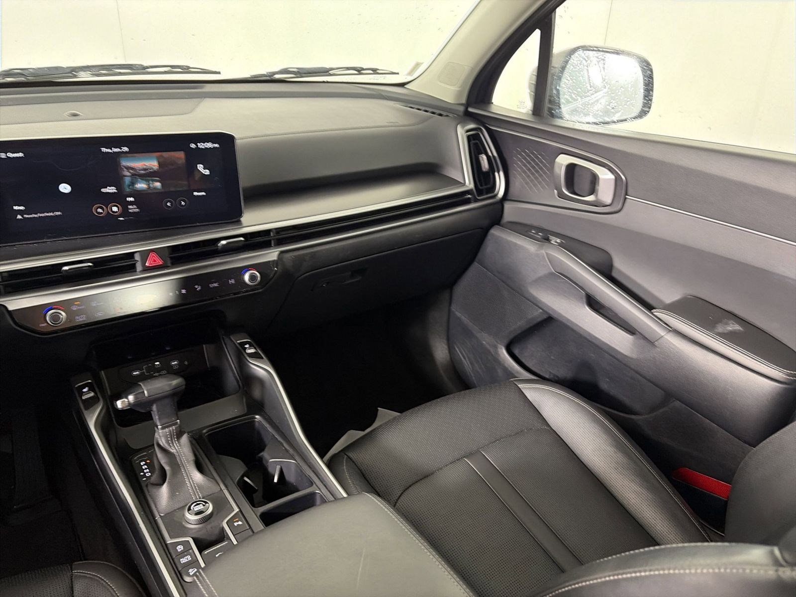 Certified 2024 Kia Sorento S image 40