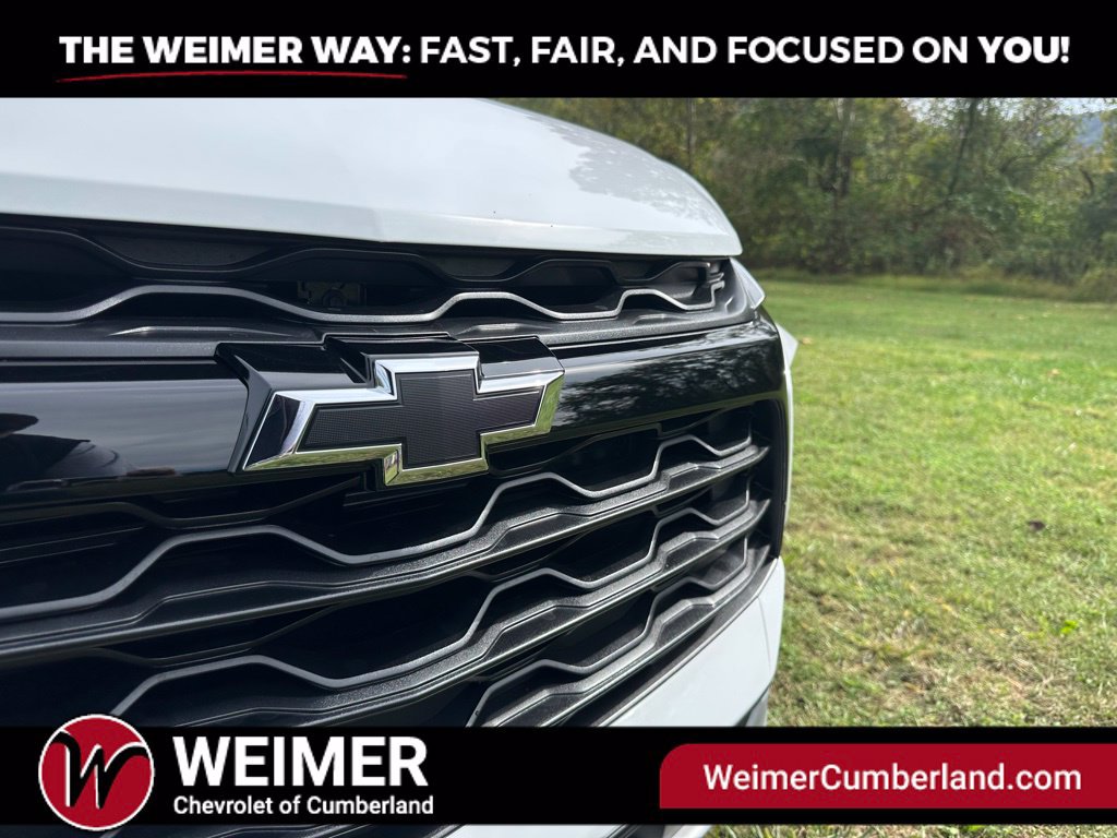 New 2025 Chevrolet Blazer LT w/ Midnight/Sport Edition AWD/4WD image 3