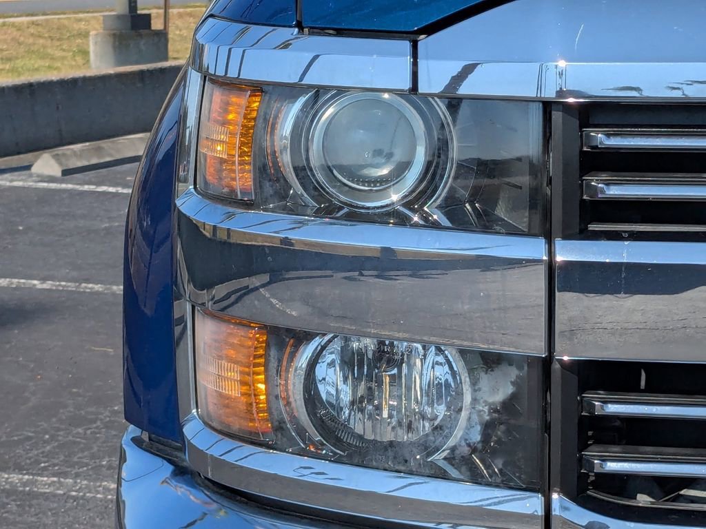 Used 2017 Chevrolet Silverado 2500 LT w/ LT Convenience Package image 10