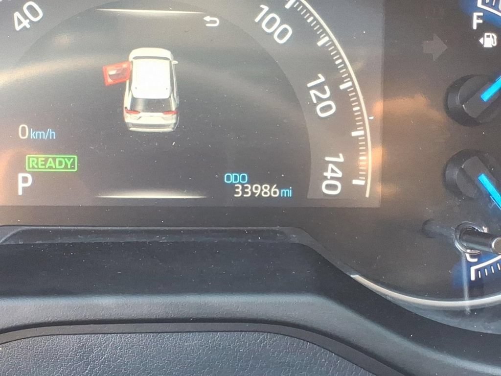 Used 2023 Toyota RAV4 XSE AWD/4WD image 30