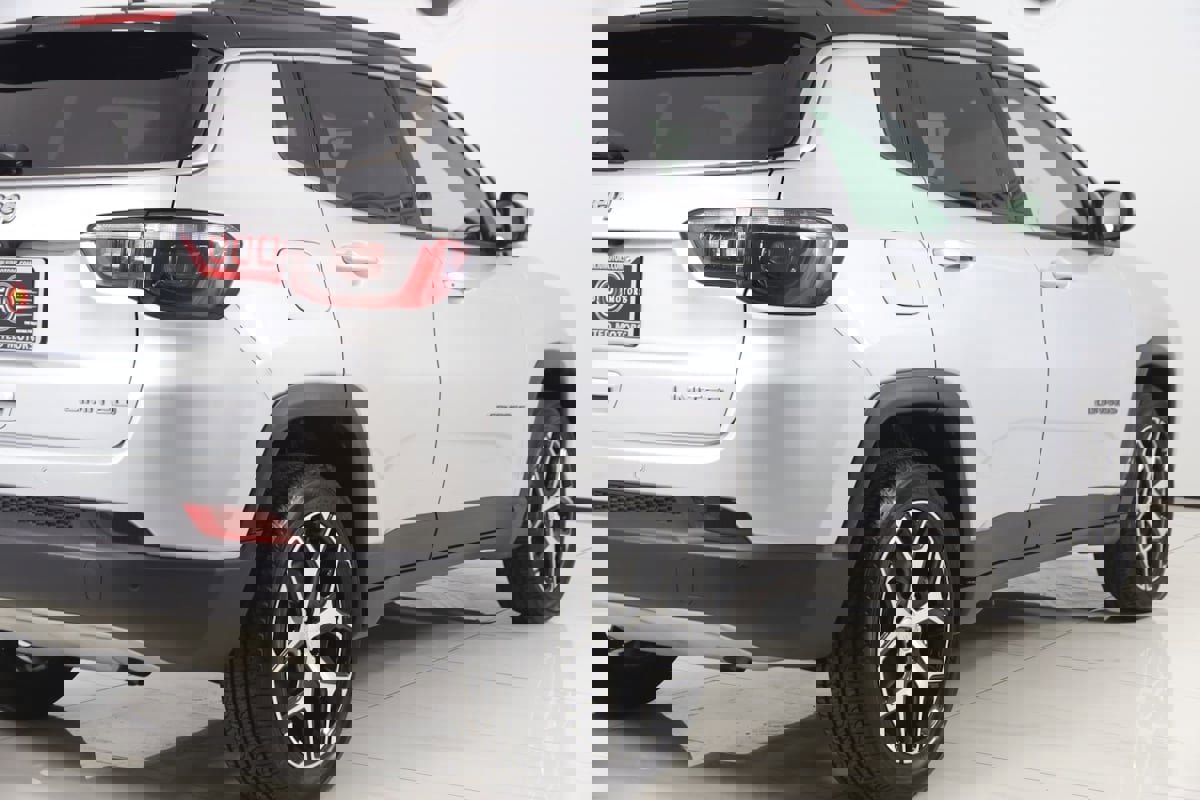 Used 2024 Jeep Compass Limited image 43