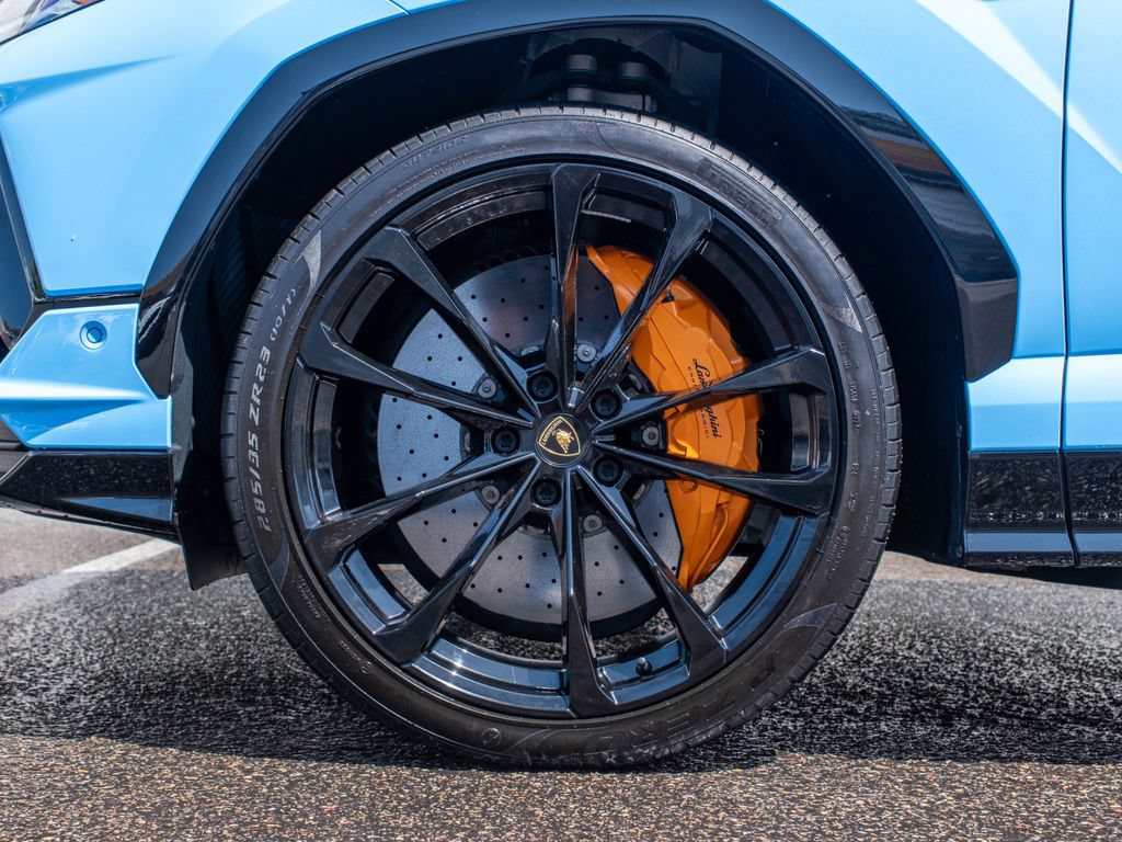 Used 2024 Lamborghini Urus S AWD/4WD image 9