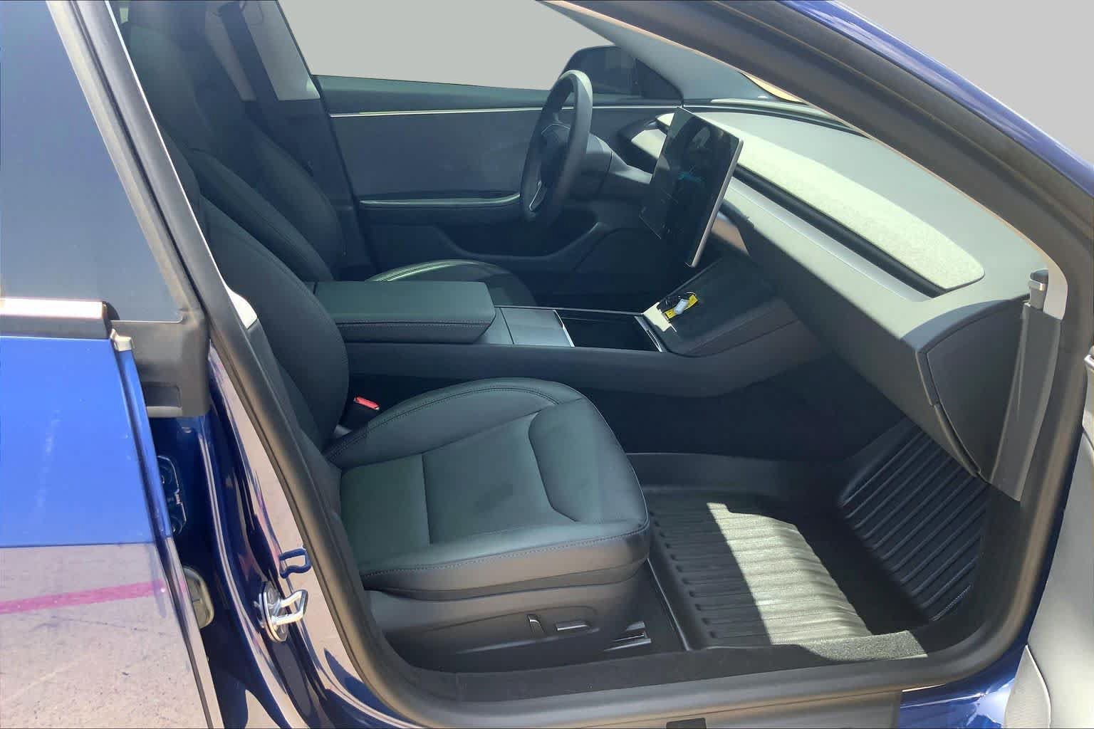 Used 2025 Tesla Model 3 Long Range RWD image 8