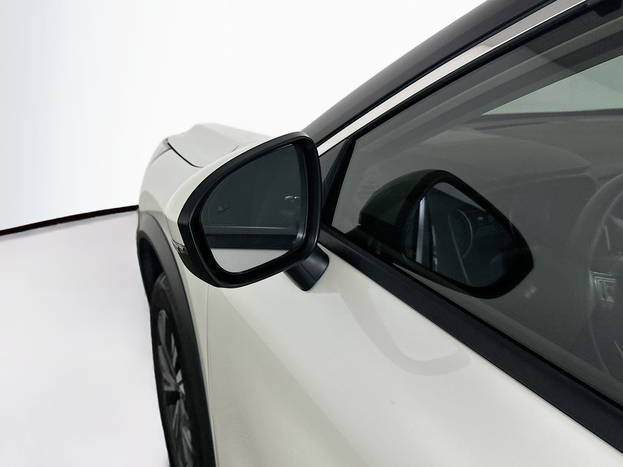 Used 2023 Nissan Rogue SV image 16