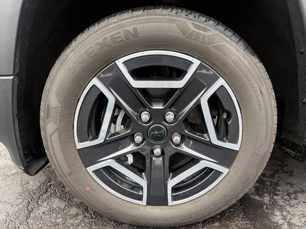 New 2026 Jeep Cherokee Laredo AWD/4WD image 9