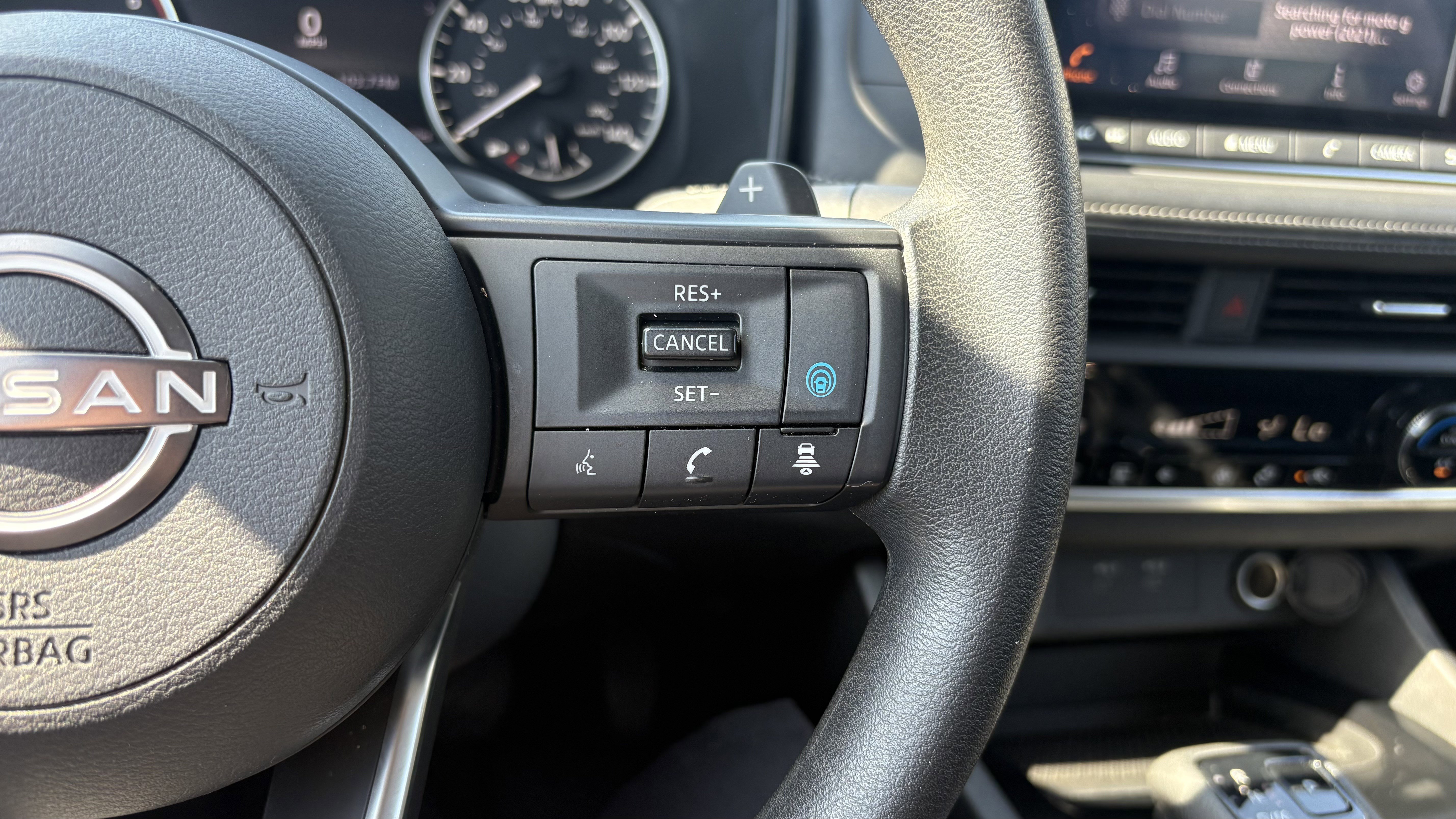 Used 2024 Nissan Rogue SV image 21