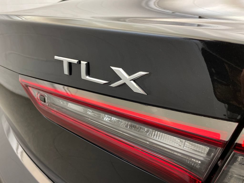 Used 2022 Acura TLX w/ Technology Package FWD image 10