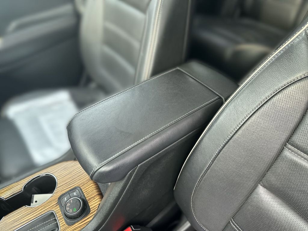 Used 2017 GMC Acadia Denali w/ Technology Package image 22