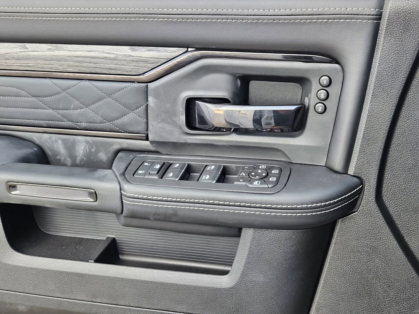 New 2026 RAM 3500 Limited image 26