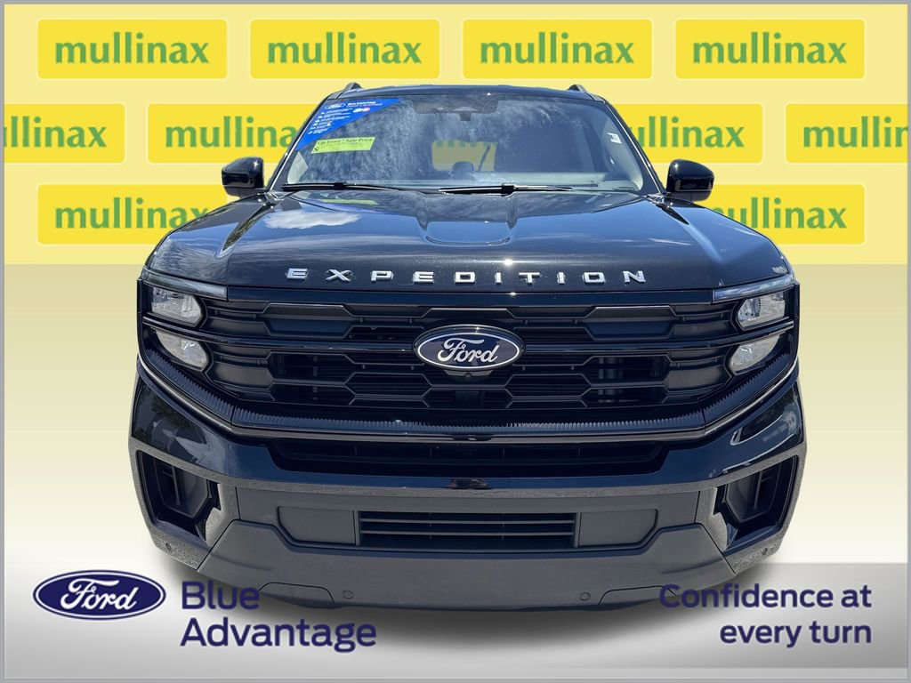 Used 2025 Ford Expedition Max Active RWD image 11