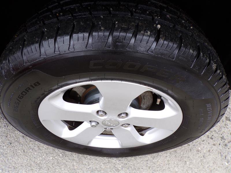 Used 2012 Jeep Grand Cherokee Laredo image 44