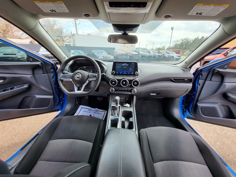Used 2025 Nissan Sentra SV image 12