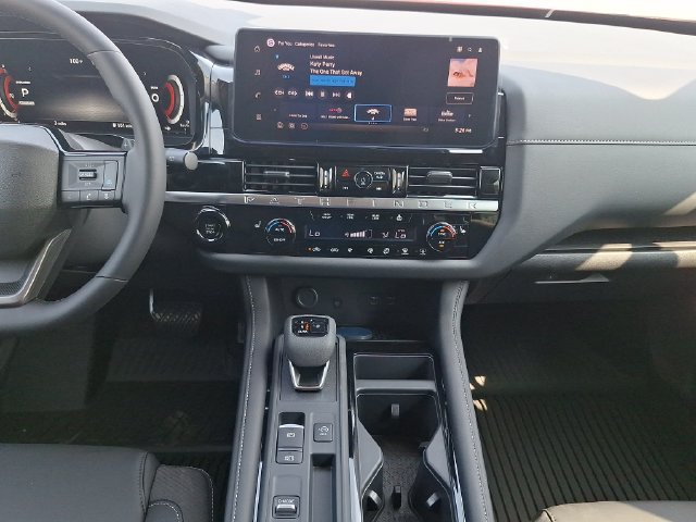 New 2026 Nissan Pathfinder SL FWD image 17