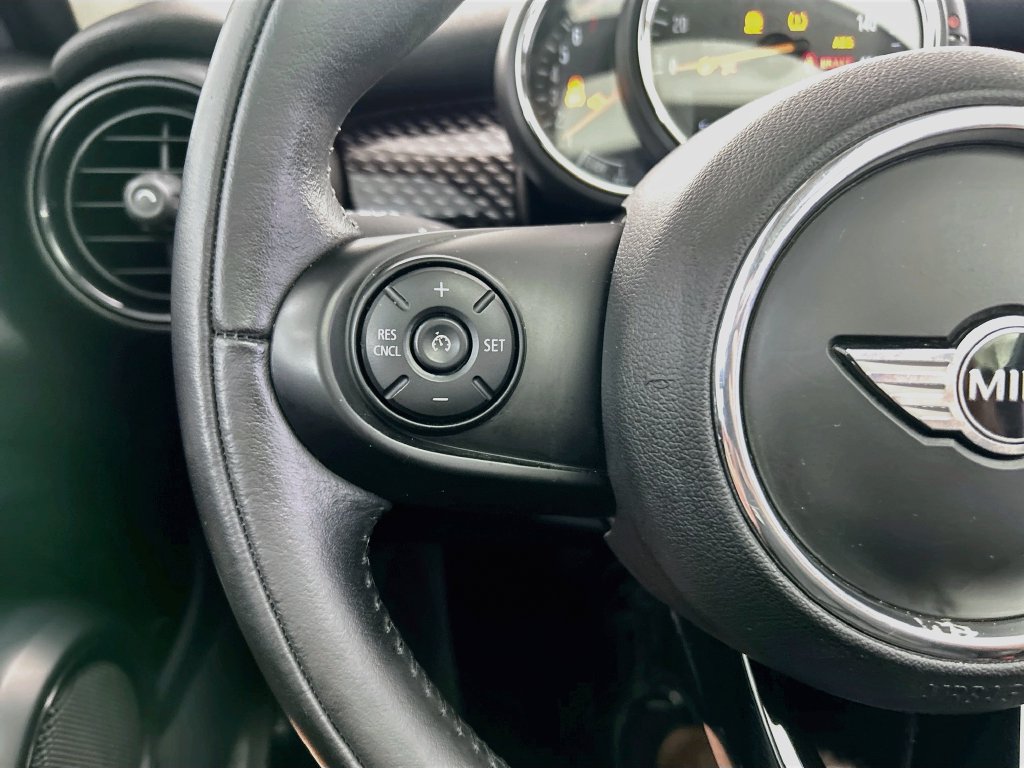 Used 2017 MINI Cooper S FWD image 11