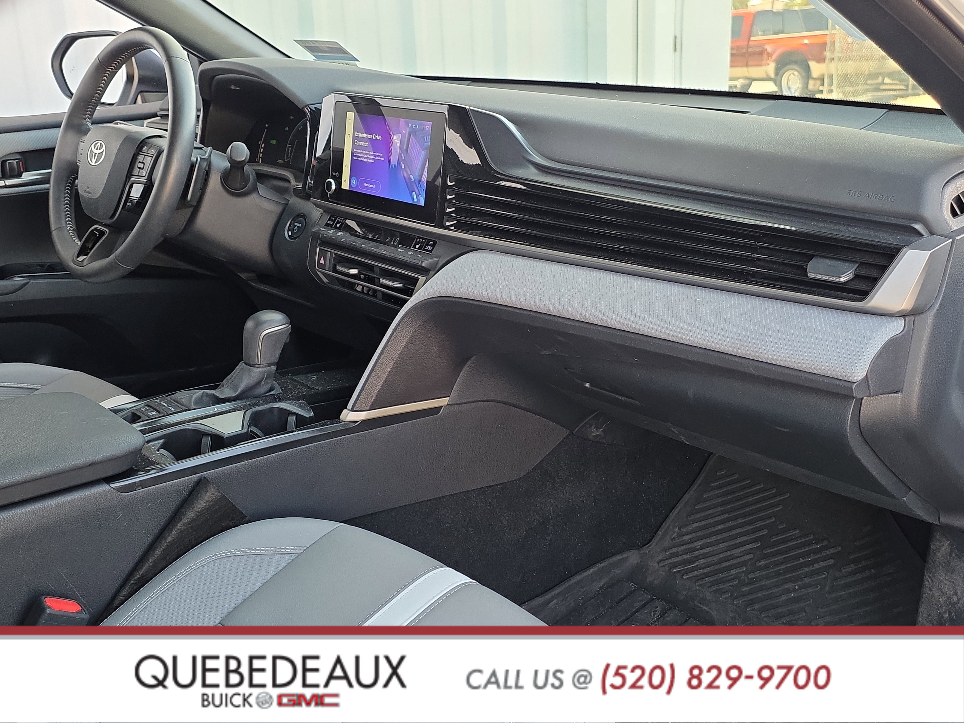 Used 2025 Toyota Camry SE w/ Convenience Package FWD image 28